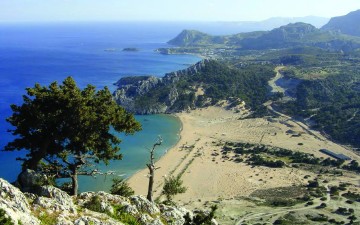 Υιοθέτησαν την παραλία της Τσαμπίκας