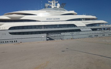 Υπερπολυτελής θαλαμηγός Ρώσου μεγιστάνα βρίσκεται στη Ρόδο