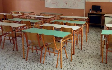 Η Ελληνική Παιδεία που είναι ο Παγκόσμιος Φάρος του Ανθρωπισμού,  αργοσβήνει και αργοπεθαίνει 