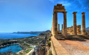 «Τσεπώνουν» εκατομμύρια από την Ακρόπολη της Λίνδου και στις τουαλέτες δεν έχει ούτε χαρτί υγείας!