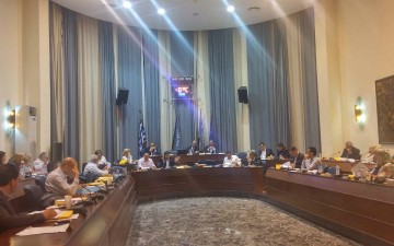 Εντάσεις και τριβές  στο δημοτικό συμβούλιο