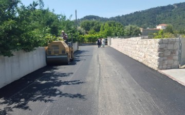 Ασφαλτοστρώσεις σε νέες συνοικίες της Ιαλυσού και στην είσοδο του Καρνάγιου της Ρόδου