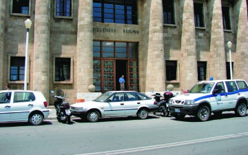 Συμβολαιογράφος της Ρόδου κατηγορείται ότι δεν απέδωσε 190.000 ευρώ