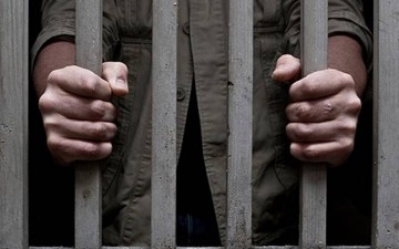 «Χειροπέδες» σε τρεις... «κράχτες» στην Μεσαιωνική Πόλη της Ρόδου