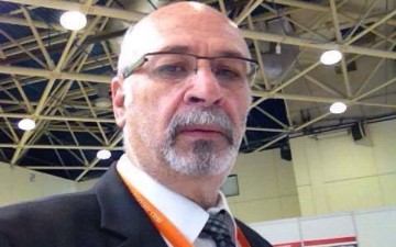 Ο Γιάννης Κλούβας μαζί με τη ΝΕΑ ΜΕΡΑ και το Στράτο Καρίκη