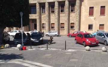 Σειρά παρεμβάσεων στο κέντρο της Ρόδου για την παράνομη στάθμευση και την αναβάθμιση χώρων (φωτορεπορτάζ)