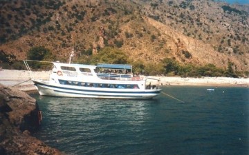 Συνελήφθη κυβερνήτης σκάφους στην Λίνδο