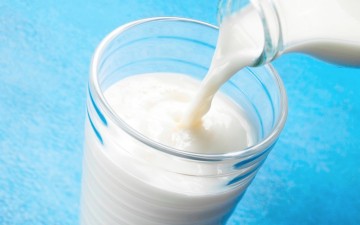 Γάλα: Γιατί πρέπει  να προτιμάτε  το πλήρες ακόμη  και αν κάνετε δίαιτα