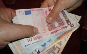 Αισχροκέρδεια!!! Έλα ρε!!!! Α!!! Μπα!!!!