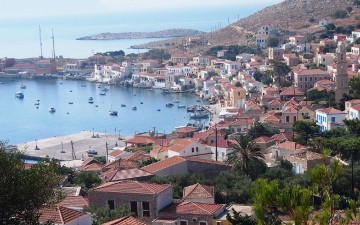 Το άγριο χαράτσι στους αδύναμους των μικρών νησιών