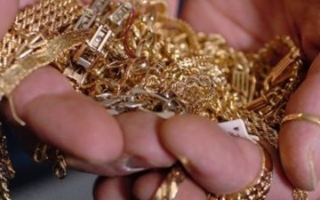 Τσιγγάνες έκλεβαν χρυσαφικά απο σπίτια