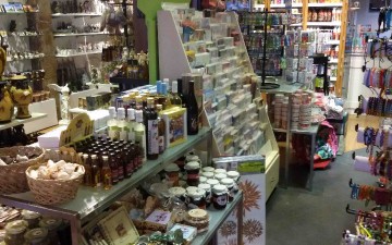 Δεν φέρουν ευθύνη οι έμποροι της Ρόδου για τα προϊόντα απομίμησης