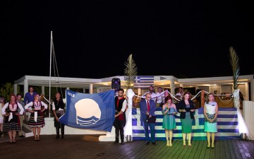 Αναρτήθηκε η γαλάζια σημαία στην παραλία του Grecotel Rhodes Royal