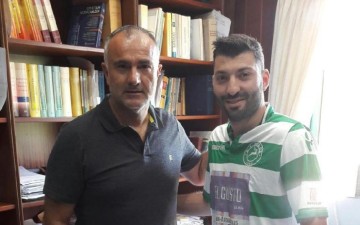 Ρόδος: Στα πράσινα ντύθηκε ο Θεόφιλος Κουρούπης!