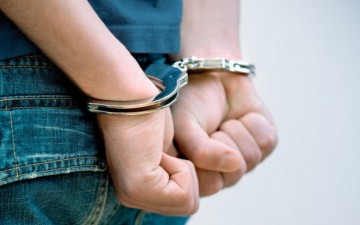 Συνελήφθη 29χρονος καταζητούμενος στη Ρόδο - Εκκρεμούσε ποινή φυλάκισης 10 ετών και 50.000 ευρώ πρόστιμο