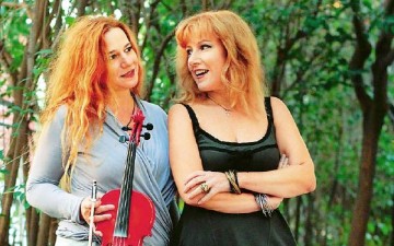 Συναυλία με την Ευανθία Ρεμπούτσικα και την Ελλη Πασπαλά στη Ρόδο