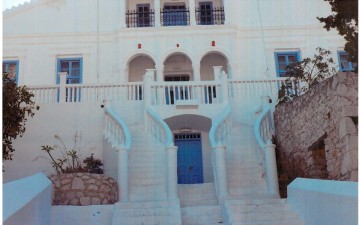 Εκτίθεται ξανά στη Χάλκη  το γλυπτό «η δική μας νίκη»