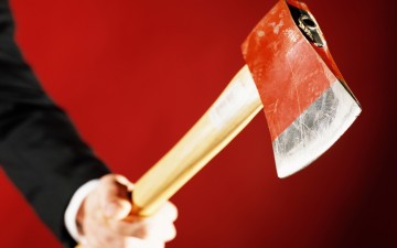 Ρόδος: Τραυμάτισαν με μαχαίρι, τσεκούρι και taser 32χρονο εξαιτίας οικονομικών διαφορών!