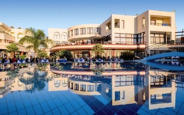 «Φέσι» 1,2 εκατ. ευρώ από δύο ξένους χρεοκοπημένους tour operators σε ελληνικά ξενοδοχεία