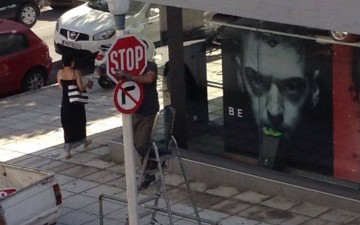 «Απαστράπτουσα» και πάλι η κολώνα φωτισμού στο κέντρο της Ρόδου