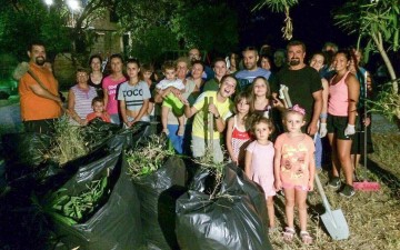 Ρόδος: Οι κάτοικοι της γειτονιάς καθάρισαν μόνοι τους το πάρκο της Κοδριγκτώνος