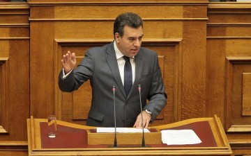 Μάνος Κόνσολας: «Να επιστρέψει άμεσα ο χειρουργός στην Κάρπαθο» 