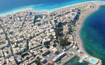 Δρόμοι και δρομάκια της Ρόδου: Μια ιστορική περιδιάβαση σε οδούς της πόλης μας