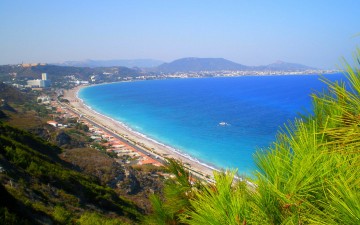 Θα καθαριστεί η παραλία της Ιξιάς από την Jet2holidays