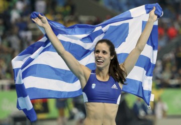 ΧΡΥΣΗ ολυμπιονίκης η Κατερίνα Στεφανίδη σε ένα συγκλονιστικό τελικό