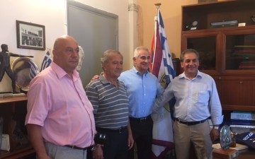 Εθιμοτυπική επίσκεψη του Δημάρχου του Τάρπον Σπρινγκς κου Χρυσόστομου Αλαχούζου στο Δήμαρχο Καλυμνίων