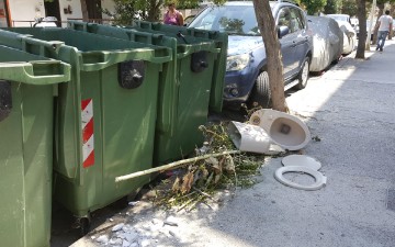 Η αθλιότητα στην καρδιά της Ρόδου