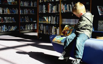 Πώς ν' αφήσουν τα παιδιά το smartphone για το βιβλίο 