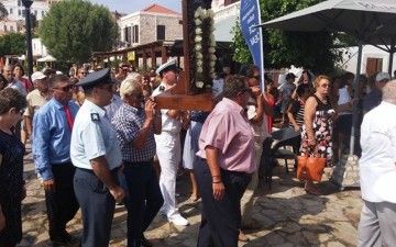 Η περιφορά της εικόνας του Αϊ Γιάννη Αλάργα στην Χάλκη (φωτορεπορτάζ)