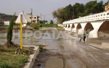 Ξεκινούν οι αντιπλημμυρικές παρεμβάσεις σε δύο ρέματα της Απολακκιάς και στο ποτάμι της Κρεμαστής, από την Περιφέρεια Νοτίου Αιγαίου