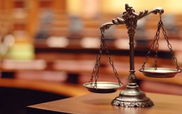 Συνελήφθησαν στη Ρόδο καταδικασθέντες για φθορά ξένης ιδιοκτησίας και επιταγές