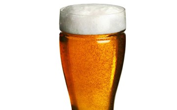 Ρόδος: Τριάντα δύο ευρώ για... δύο μπύρες