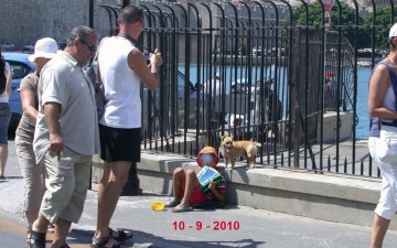 Ρόδος: Τσιγγάνα επιτέθηκε και  δάγκωσε λιμενικό στο χέρι