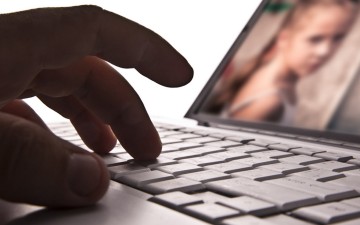 Αναβλήθηκε η δίκη για το υλικό παιδικής πορνογραφίας