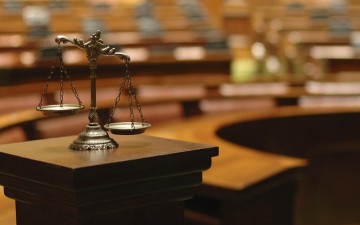 Προσωρινά κρατούμενος κρίθηκε ο Άγγλος που κατηγορείται για παιδική πορνογραφία