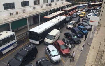 Καθημερινό φαινόμενο το μποτιλιάρισμα στο σταθμό των λεωφορείων του ΚΤΕΛ
