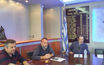 Θα καθαριστεί άμεσα το λιμανάκι των Φανών