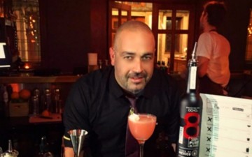O mixologist James Καντιμοίρης  έκανε τη Ρόδο περήφανη στο Λονδίνο