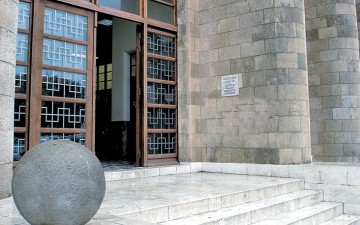 Τακτοποιούν τα... πειστήρια στο Πρωτοδικείο της Ρόδου
