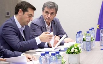 Τσίπρας, Τσακαλώτος  μεταξύ φάρσας και τραγωδίας