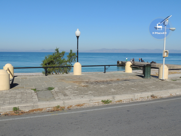 Καινούριες στάσεις πρόκειται,  μέχρι να ανοίξει η σεζόν,  να κοσμούν στην παραλιακή ζώνη της πόλης μας 
