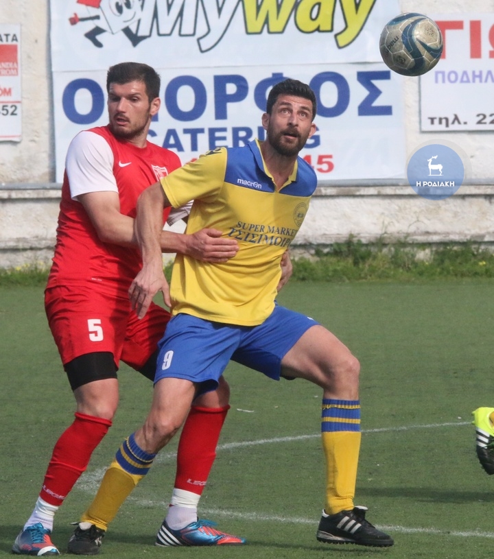 Ο Λευτέρης Δράκος έκανε το 1-0 για το Φοίβο ΦΩΤΟ ΒΙΚΤΩΡ Ο Λευτέρης Δράκος έκανε το 1-0 για το Φοίβο ΦΩΤΟ ΒΙΚΤΩΡ