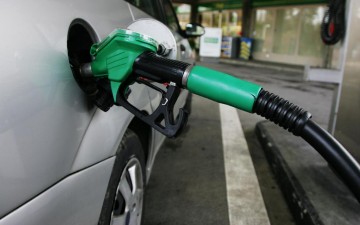 «Φωτιά» στα καύσιμα και στις… τσέπες των Ροδιτών
