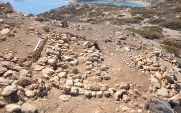 Πανεπιστημιακή ανασκαφή  νεολιθικού οικισμού  στο βουνό Καρπάθου