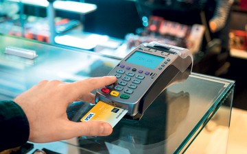 Ποιες κατηγορίες δαπανών θα μετρούν για το αφορολόγητο, εφόσον γίνονται μέσω πλαστικού χρήματος