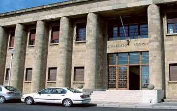 Κάθειρξη 6 ετών σε Νιγηριανή που... δάγκωσε Σουηδό τουρίστα